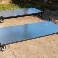 Carrelli/pianali su ruote.