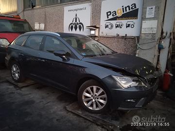 SEAT LEON 1.6 TD 2019 DGT  PER RICAMBI