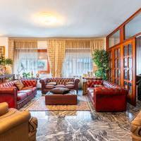 7 vani luminoso in Via Giovanni Alfredo Cesareo