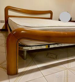 Struttura letto matrimoniale legno