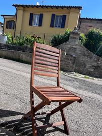 Tavolo e sedie da esterno