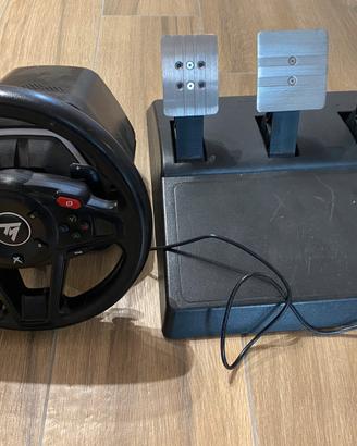 Volante thrustmaster con pedali Xbox