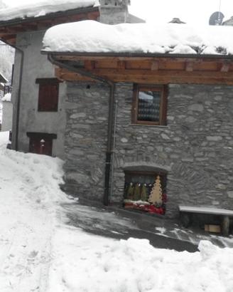 LA THUILE tipica casa di montagna - 75 mq