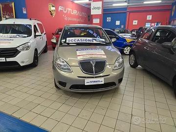 Lancia Ypsilon 1.2 8v ModaMilano Neo Patentati
