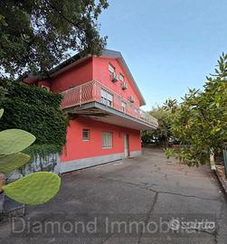Villa singola a Piedimonte Etneo - Presa