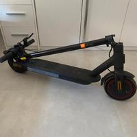 Xiaomi Mi Electric Scooter Pro 2