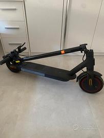 Xiaomi Mi Electric Scooter Pro 2