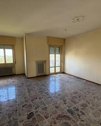 Appartamento di 130 m² con più di 5 locali a Poggi