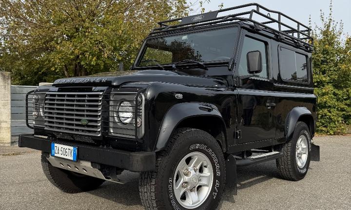 Land Rover Defender 90 Adventure