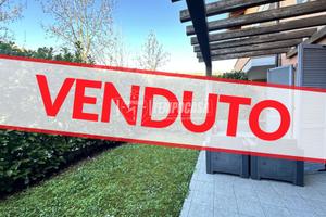 BILOCALE CON GIARDINO, CANTINA E BOX E PISCINA CON