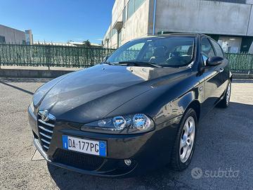 Alfa Romeo 147 Benzina 1.6 Black Line neopatentati
