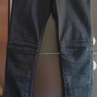 Jeans neri elasticizzati multitasche 