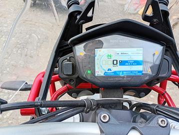 Moto Guzzi V85 TT - 2022