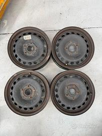 4 cerchi usati ferro 15 pollici originali VW Golf 