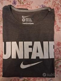 T-shirt Nike
