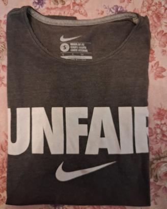 T-shirt Nike