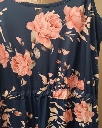 tuta elegante da donna fiorata