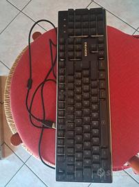 cuffie bluetooth, mouse e tastiera 