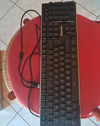 cuffie bluetooth, mouse e tastiera 