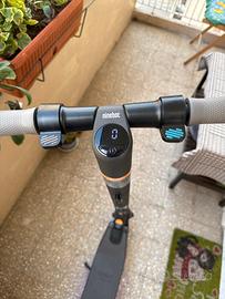 Monopattino Elettrico Segway Ninebot ES2 300W