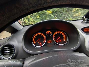 Opel Corsa 1.2 benzina/gpl