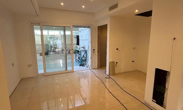 Nuovo Trivano con ampio giardino