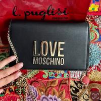 Borsa pochette love Moschino nera logo oro dorato