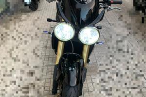 Triumph speed triple 1050