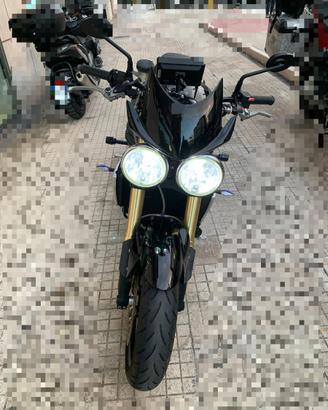 Triumph speed triple 1050