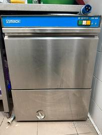 Lavastoviglie industriale