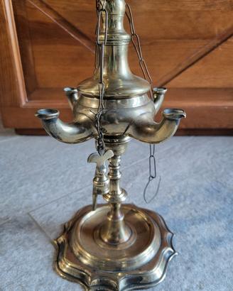 Lampada ad olio a quattro fiamme 