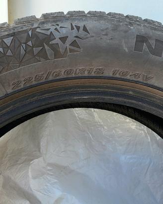N. 4 PNEUMATICI NEXEN INVERNALI 225/60 R18 104V