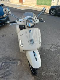 Vespa GTS 300