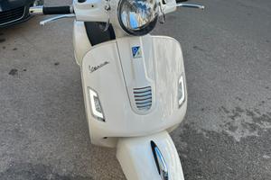 Vespa GTS 300