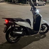 Honda SH 300 - 2015
