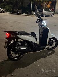 Honda SH 300 - 2015