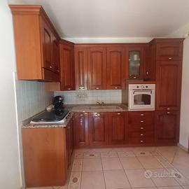 Cucina  Angolare in Ciliegio 3x1.6