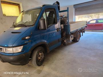 Iveco Daily 35C9 ribaltabile trilaterale + gru PM