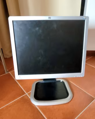 Schermo LCD hp 19" Ruotabile