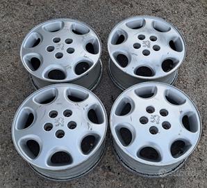 Cerchi in lega Peugeot 605 R15