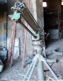 Getto da irrigazione completo di cavalletto