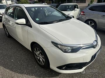 TOYOTA AURIS 56000km