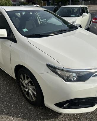 TOYOTA AURIS 56000km