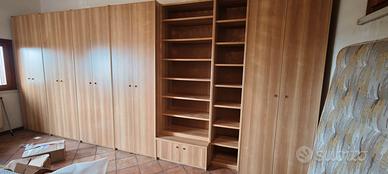 Armadio grande componibile in legno 
