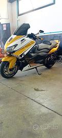 Yamaha tmax 530