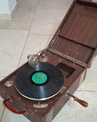 Giradischi d'epoca in legno