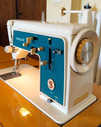 Macchina da Cucire Vintage SINGER 657G + Mobiletto