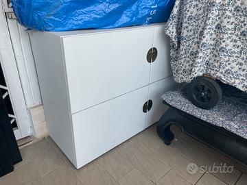 Vetro mobile Besta Ikea