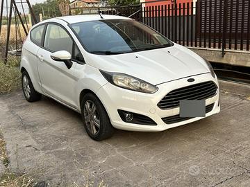 Ford fiesta benzina GPL