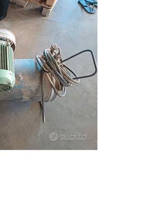 Compressore 150 litri 12 bar max 380Vac